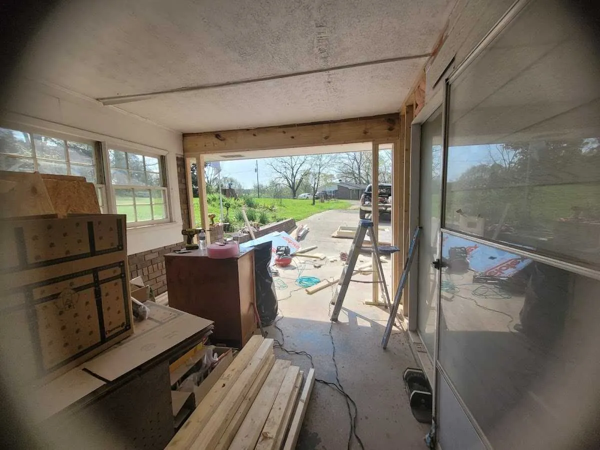 Air movers and dehumidifier for Drying & Dehumidification in Putnam Valley